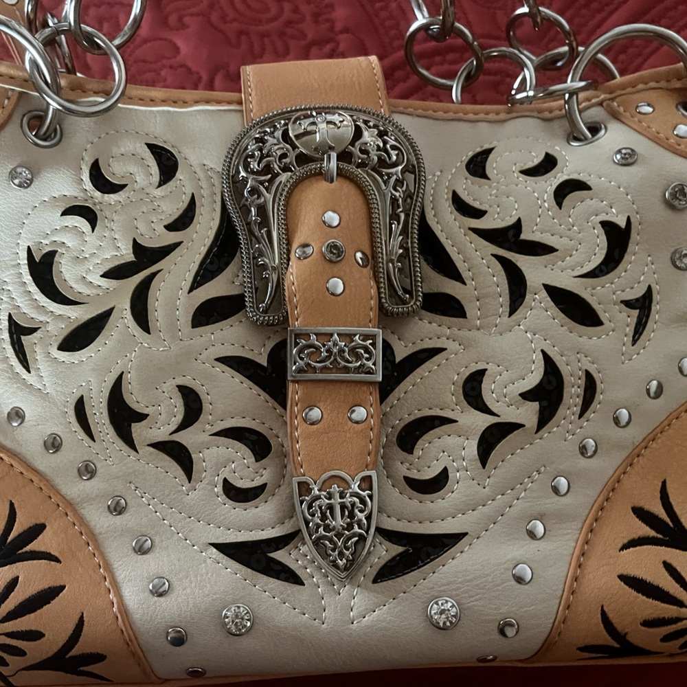 Cowgirl Trendy Peachy Tan and Cream Western Conceal and Carry Handbag - Picture 12 of 16